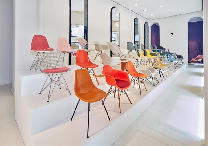 Vitra fuorisalone 2019 Milan Sag80 showroom Installation exhibition Eames chairs